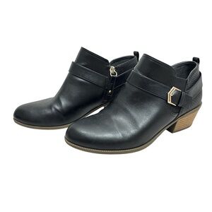 Dr. Scholl’s heeled black point toe ankle booties